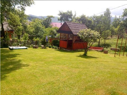Затишний Дім Villa Yaremche Bagian luar foto