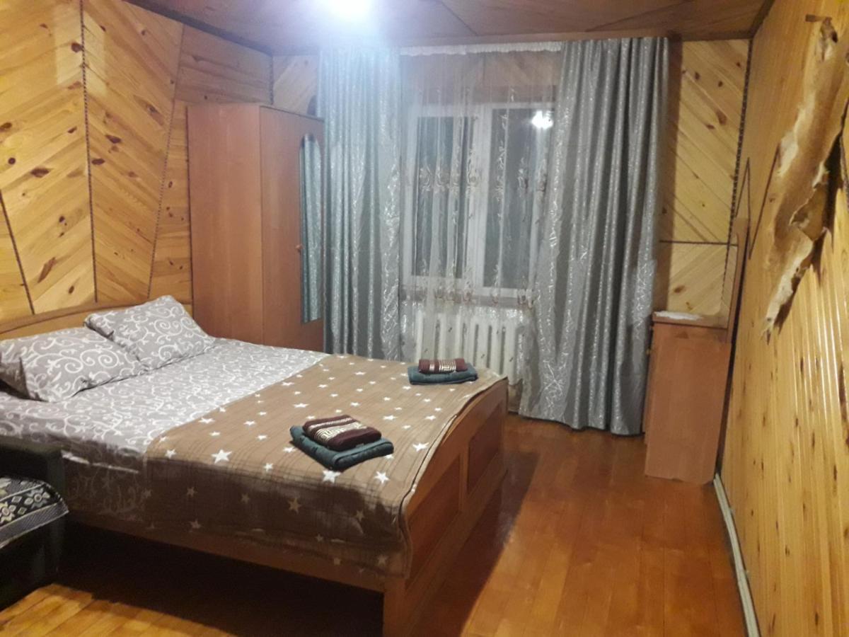 Затишний Дім Villa Yaremche Bagian luar foto