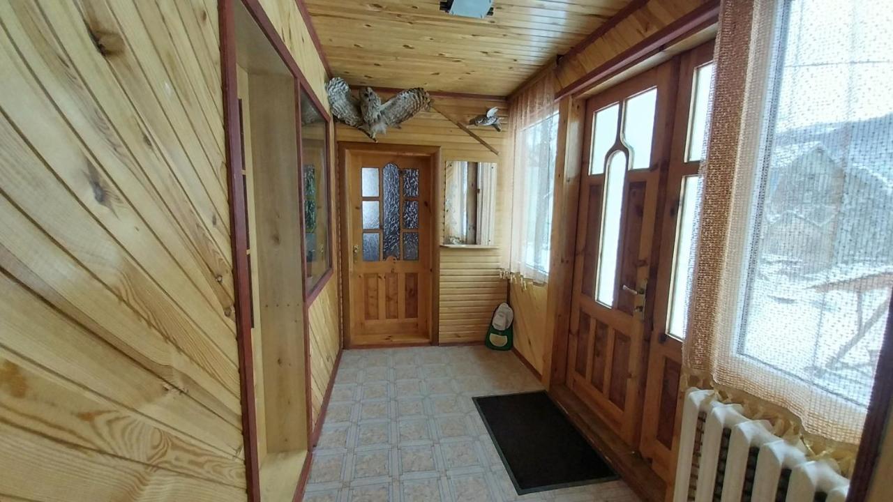 Затишний Дім Villa Yaremche Bagian luar foto