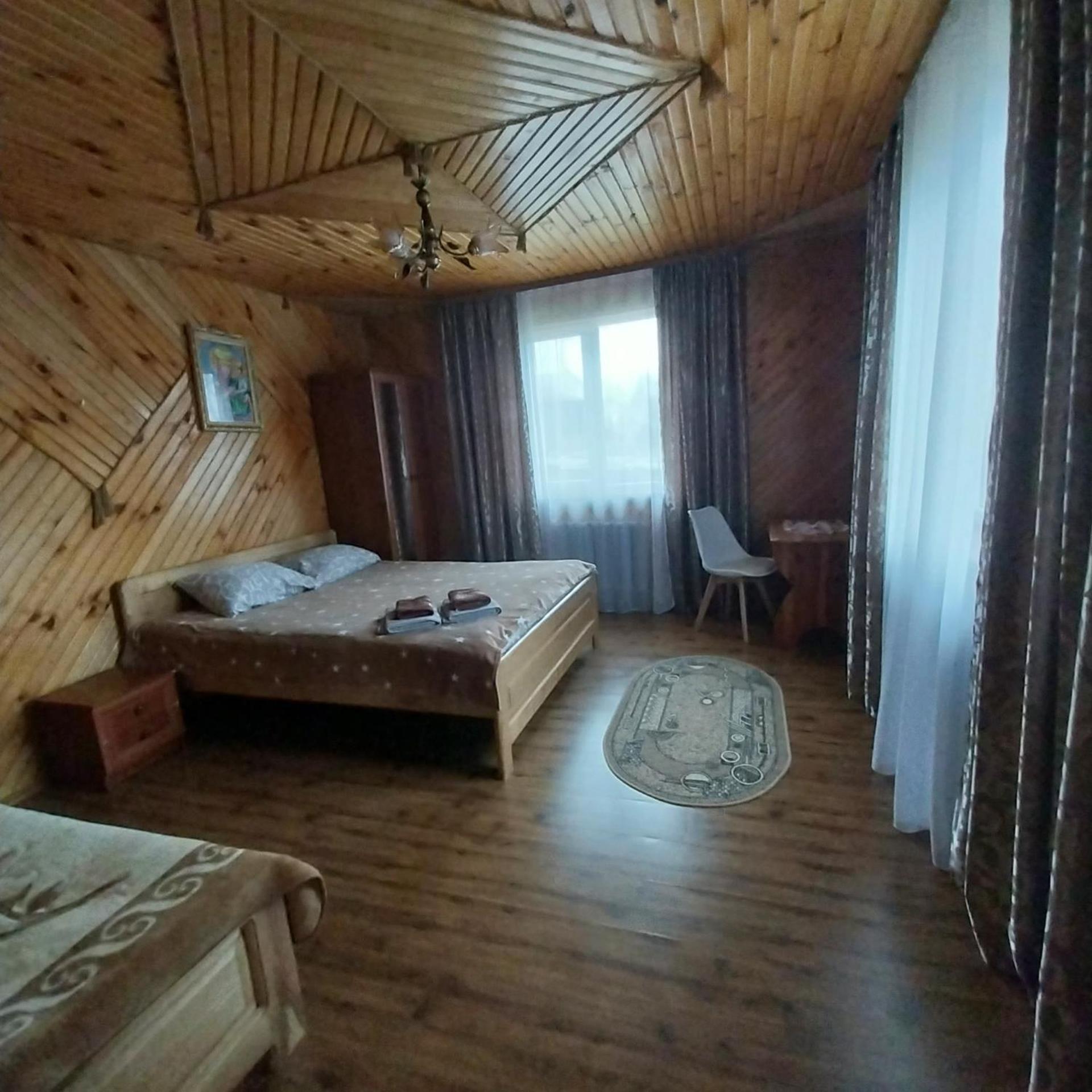 Затишний Дім Villa Yaremche Bagian luar foto